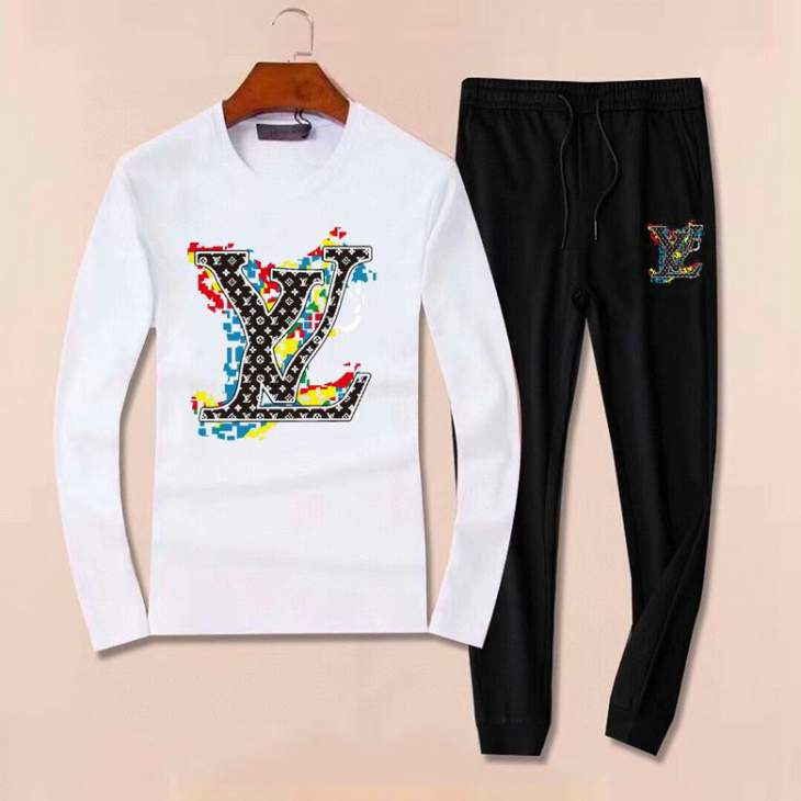Picture of LV Sweater Suits _SKULVM-3XLkdtn6640801